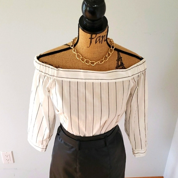 Off the shoulder blouse - Picture 5 of 5